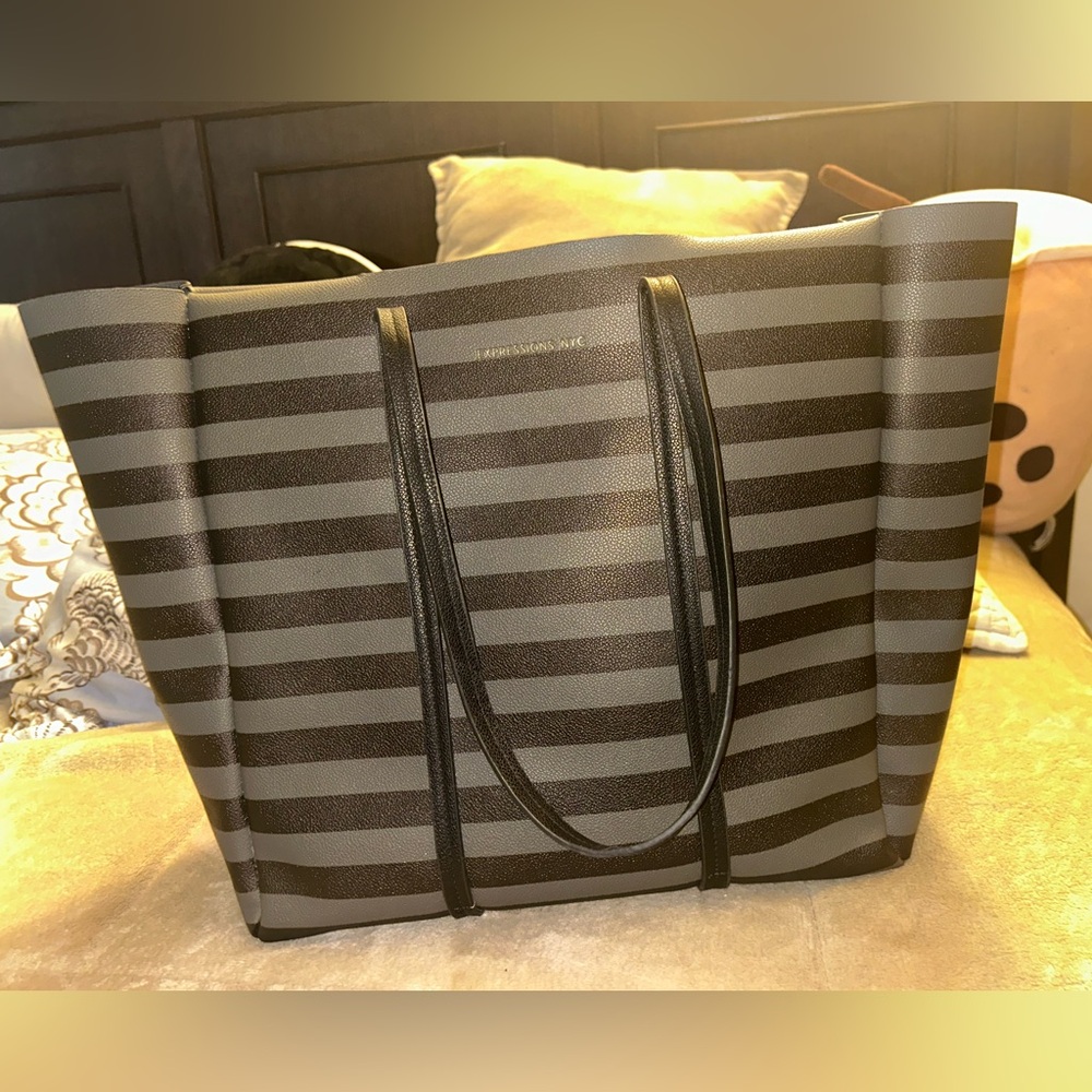Nyc expressions bag no rips or stains